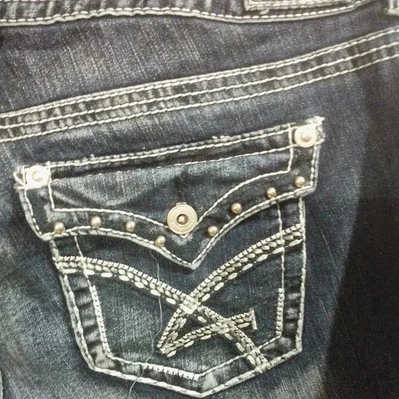 Jeans - Picture 11 of 11